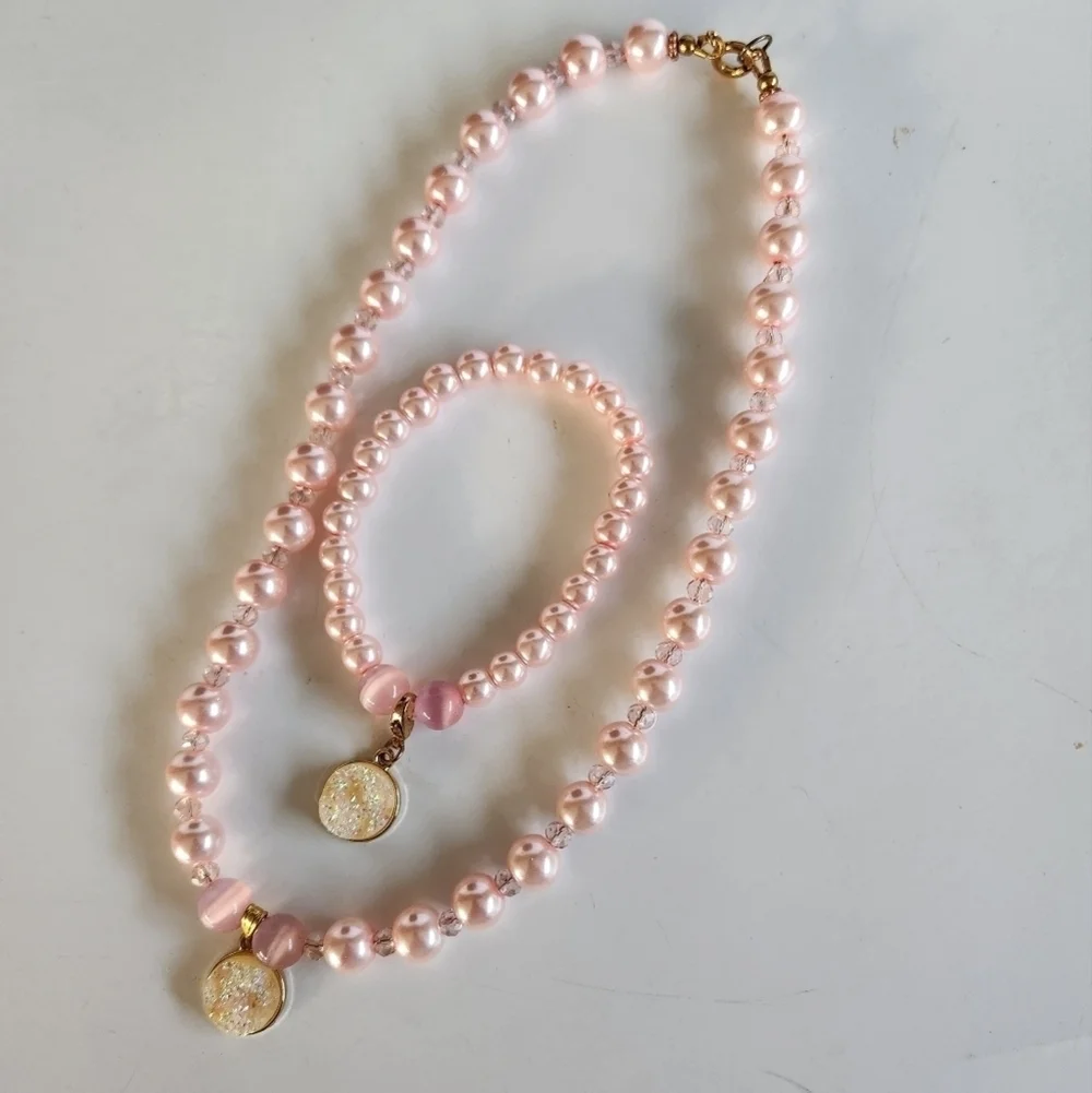 Hand Crafted Necklace & Bracelet Pink Pearl Crystals Cats Eye with Pendant